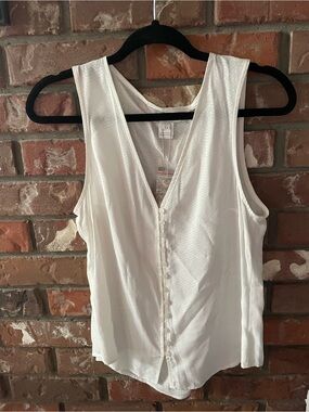 APRICOT White V-Neck Sleeveless Button-Front Blouse
